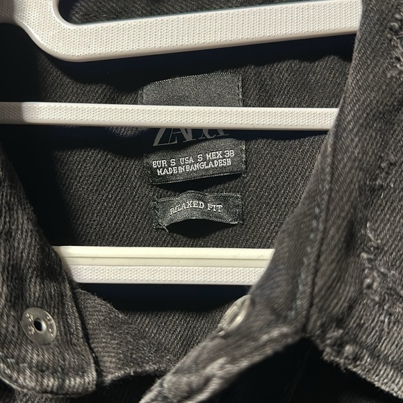 Zara Denim Shirt - Picture 2 of 4